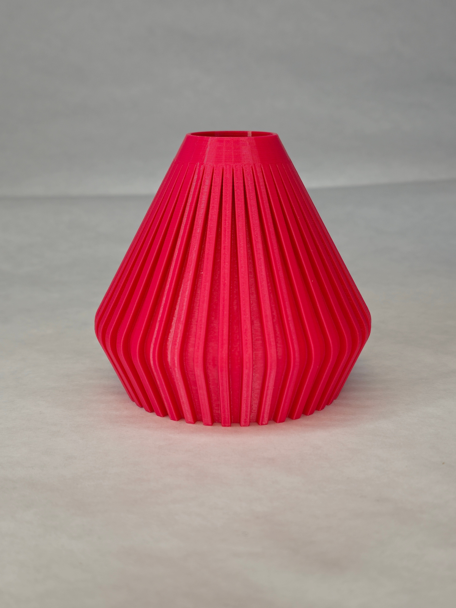 STRIPE Lysestake – Elegant Lysestake for LED Lys i Geometrisk Design