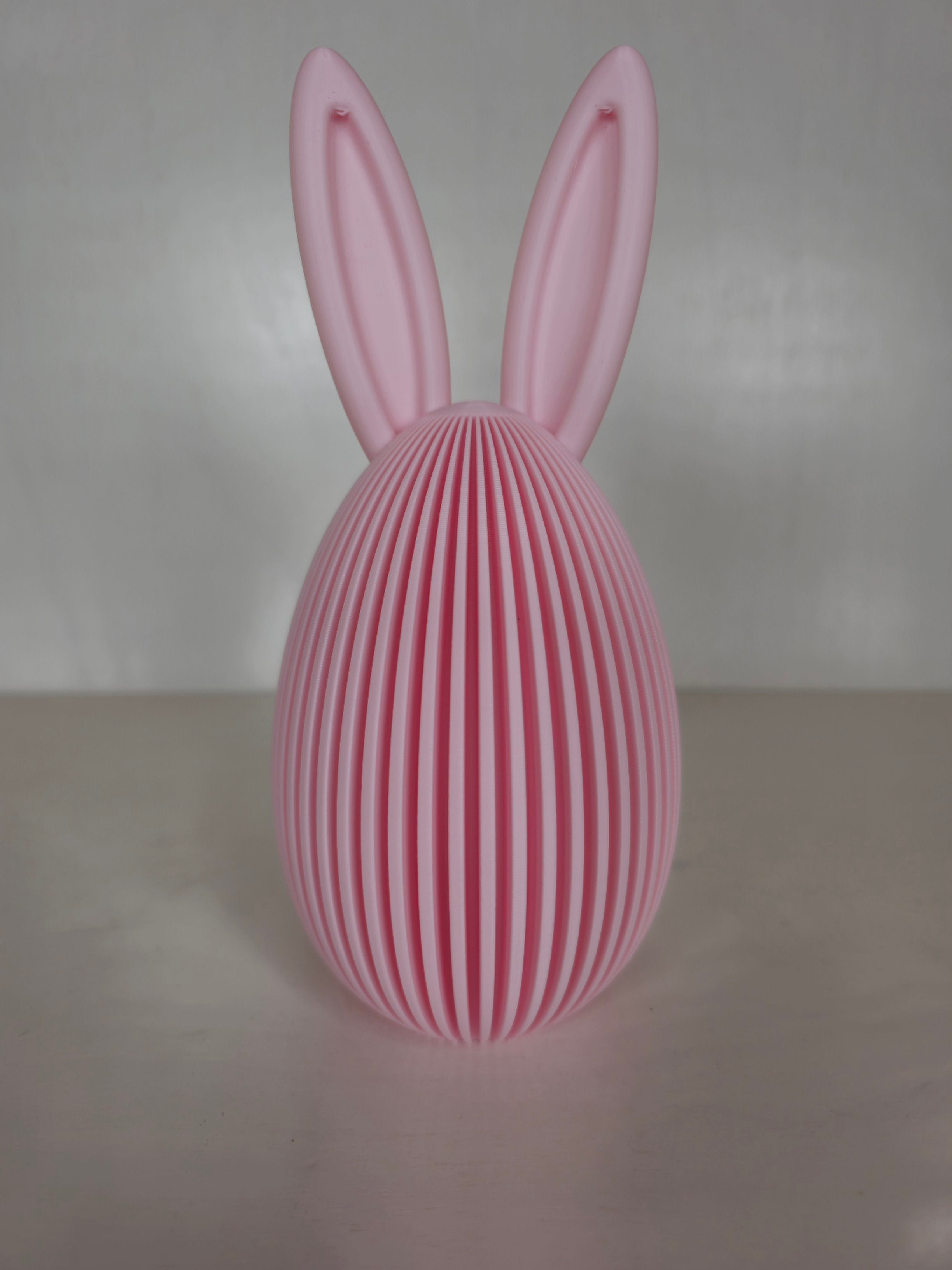 STRIPE Påskeegg med Kaninører i Pastellfarger