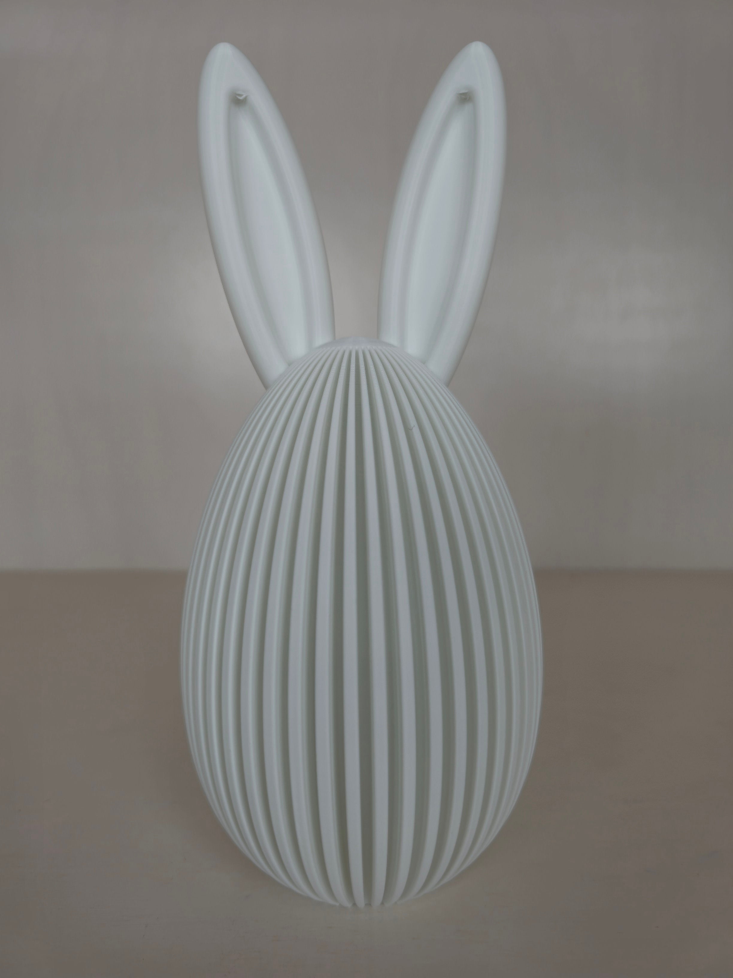 STRIPE Påskeegg med Kaninører i Pastellfarger