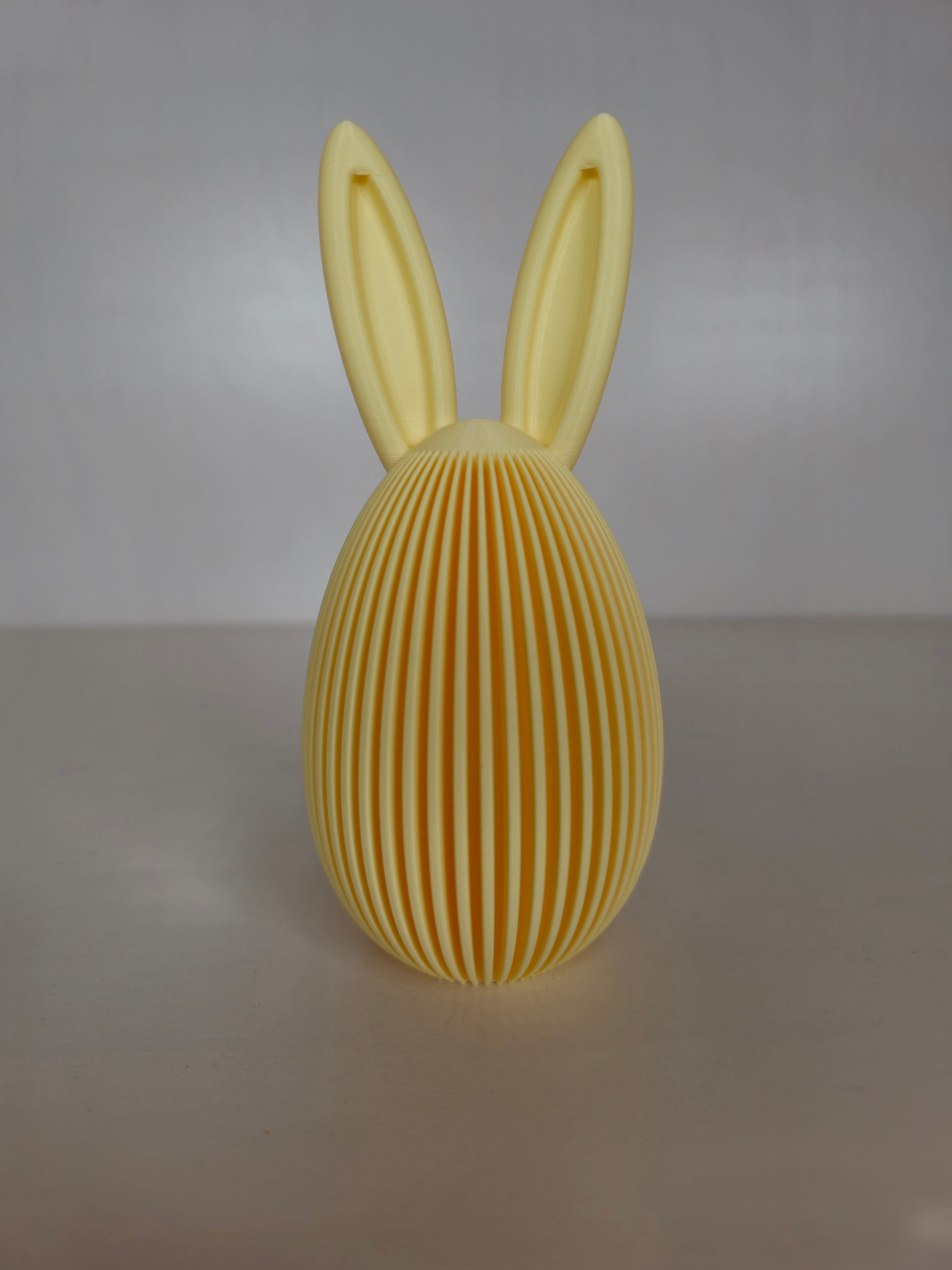 STRIPE Påskeegg med Kaninører i Pastellfarger