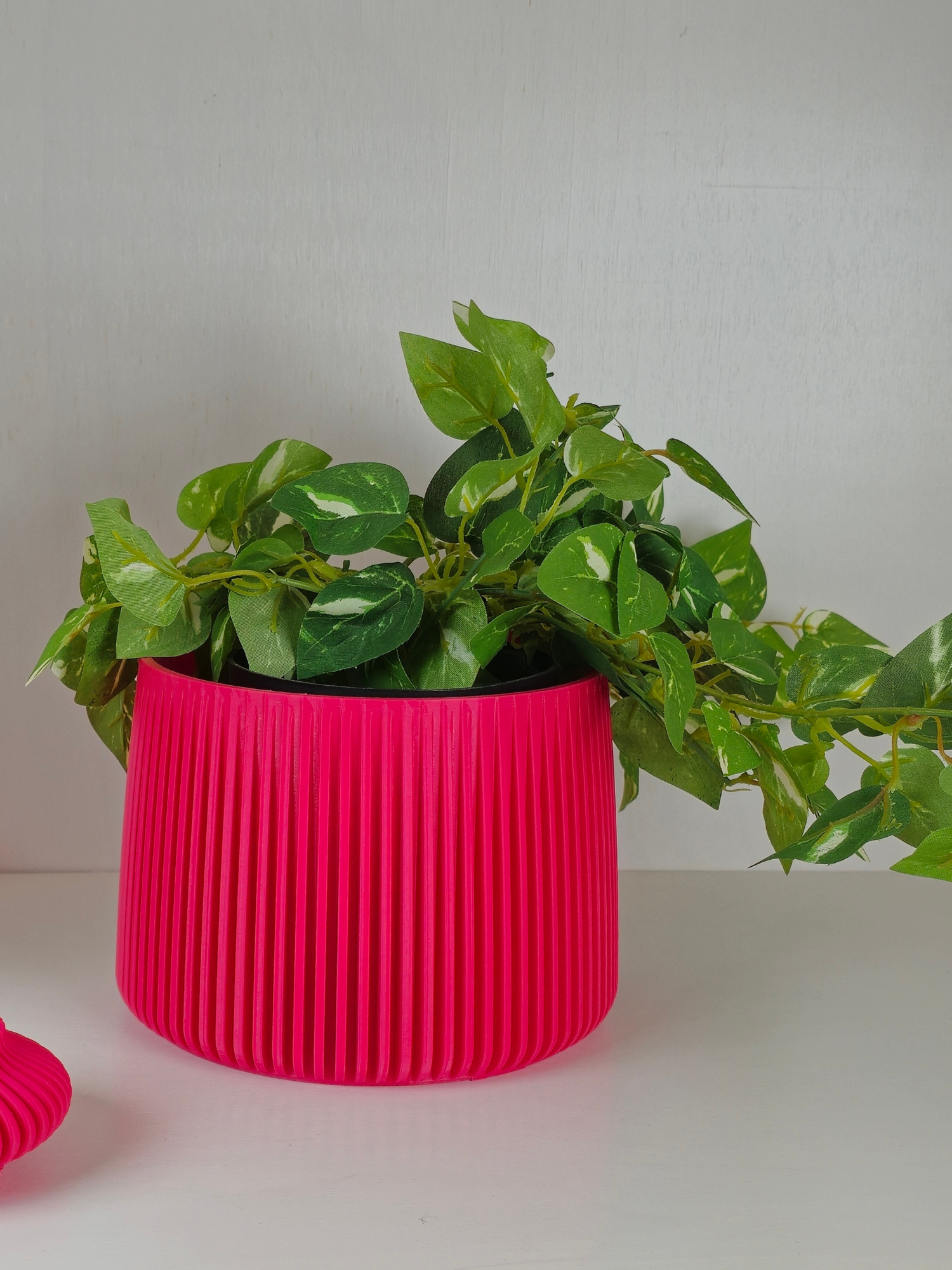 STRIPE Blomsterpotte – Moderne Design med Elegant Struktur