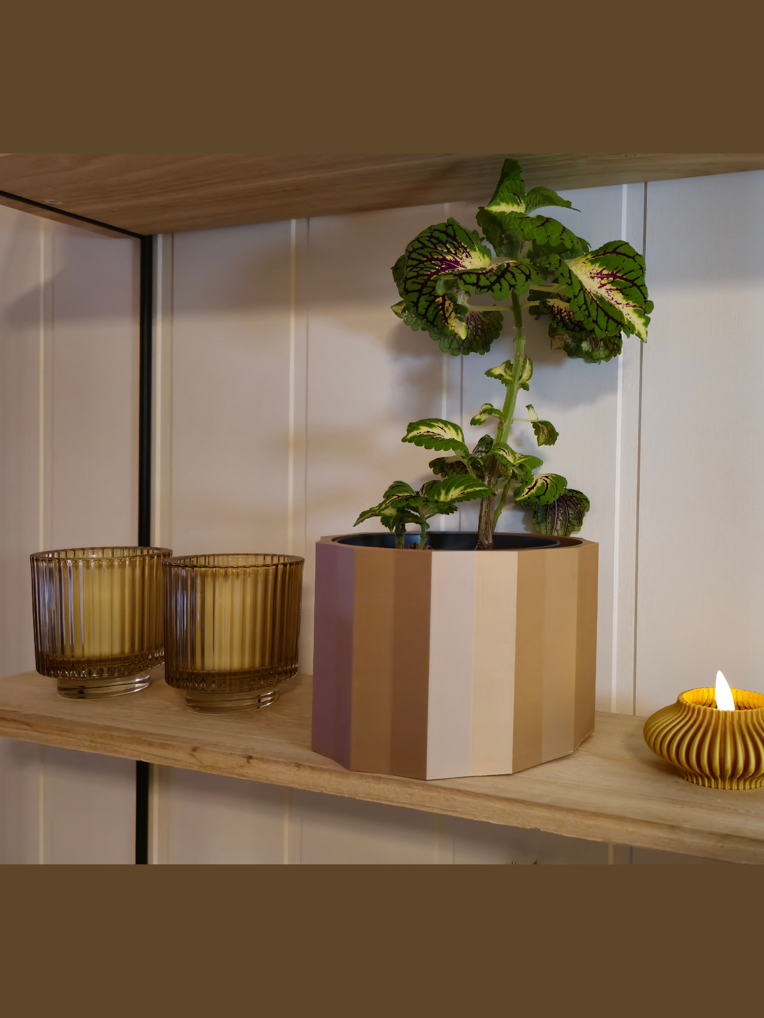 STRIPE Blomsterpotte – Moderne Blomsterpotte i Stilig Geometrisk Design